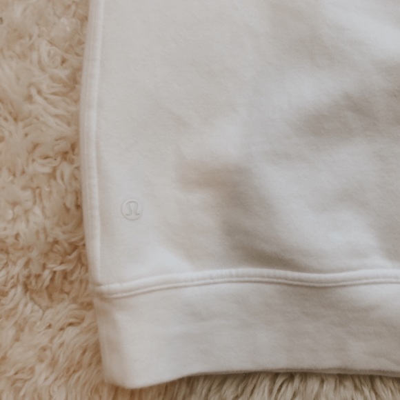 Lululemon perfectly oversized crewneck sweatshirt graphic - Picture 4 of 5